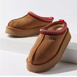 NEW UGG tazz slippers